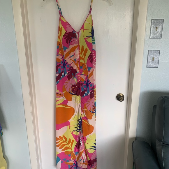 The Destinctions Dresses & Skirts - Tropical Floral Maxi Dress